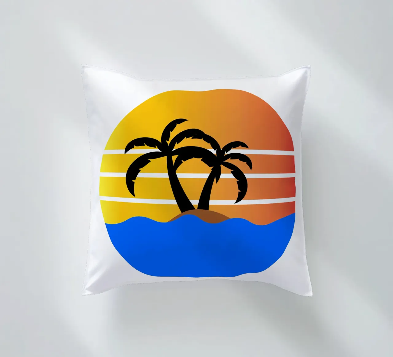 Sunset with palm trees cuscino da happieeagle