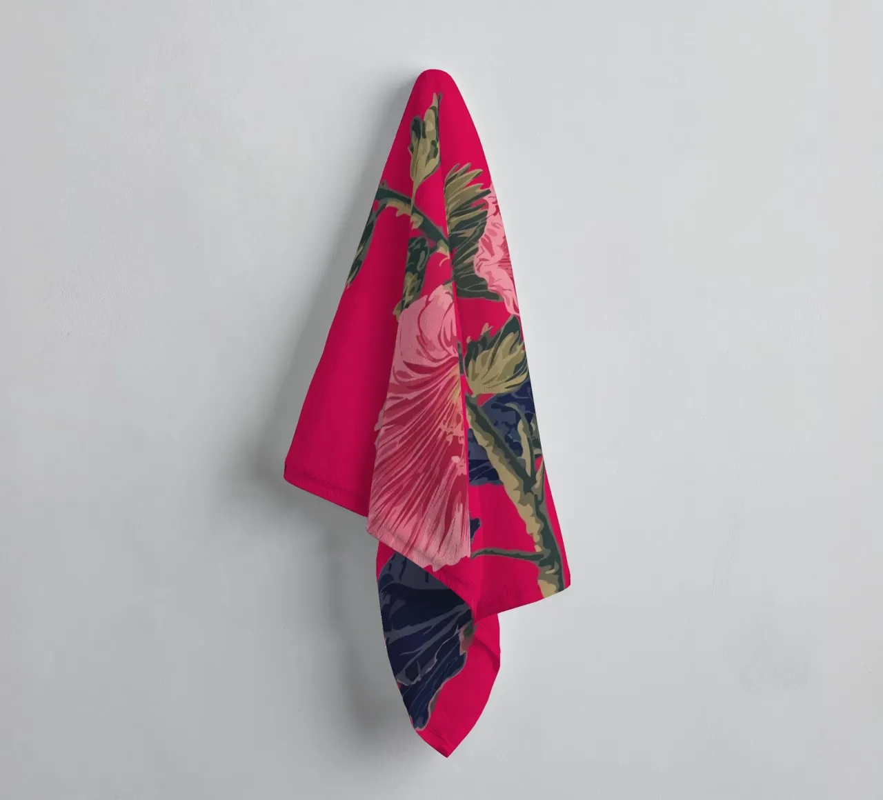 Pink Flower on Red Background asciugamano da bagno da edsonramosart