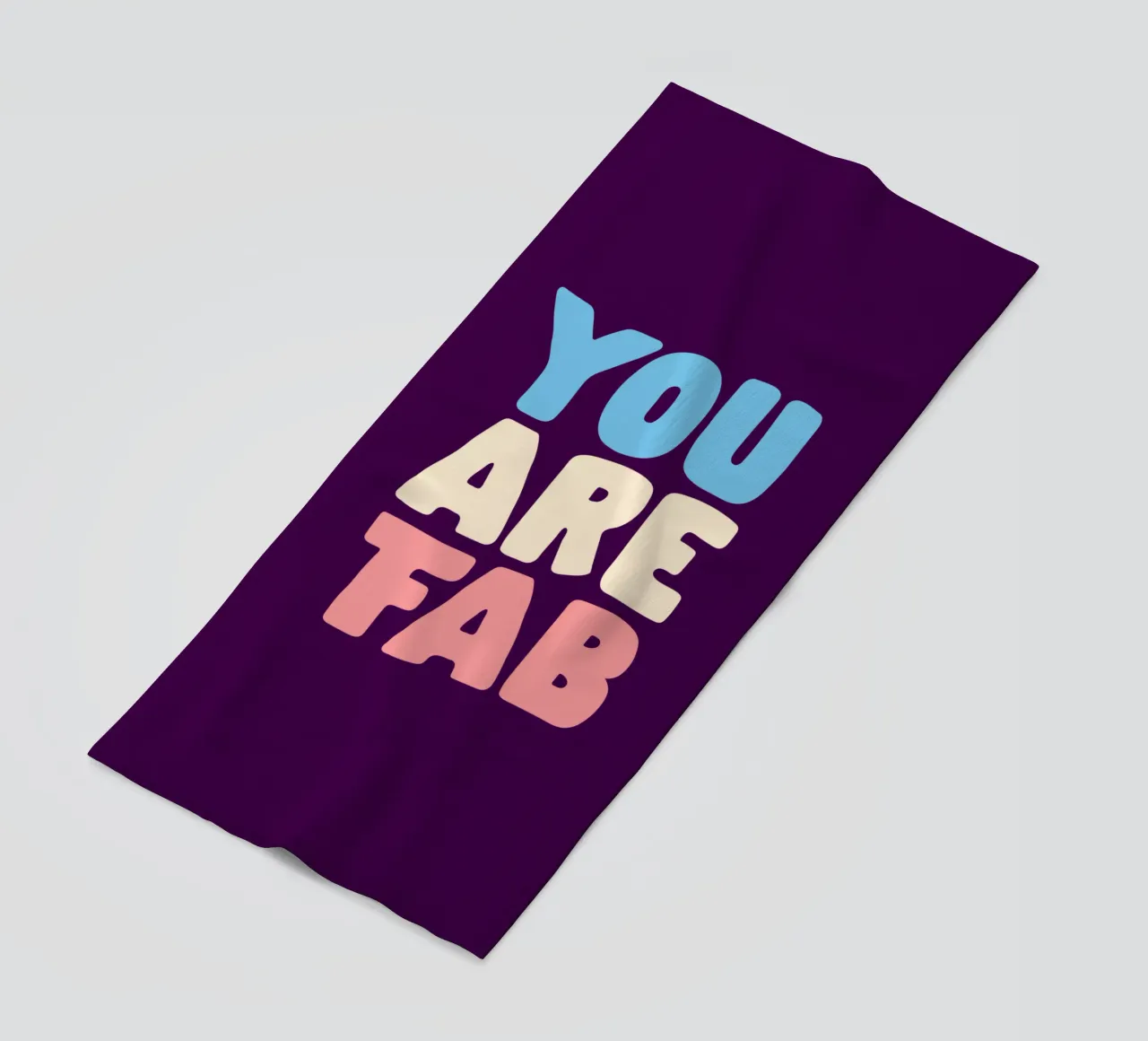 Design tipografico You Are Fab telo mare da THE MOTIVATED TYPE