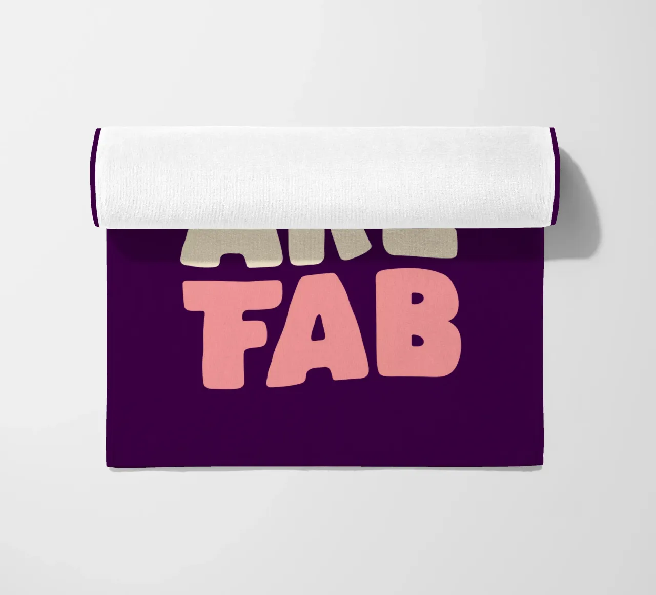 Design tipografico You Are Fab telo mare da THE MOTIVATED TYPE