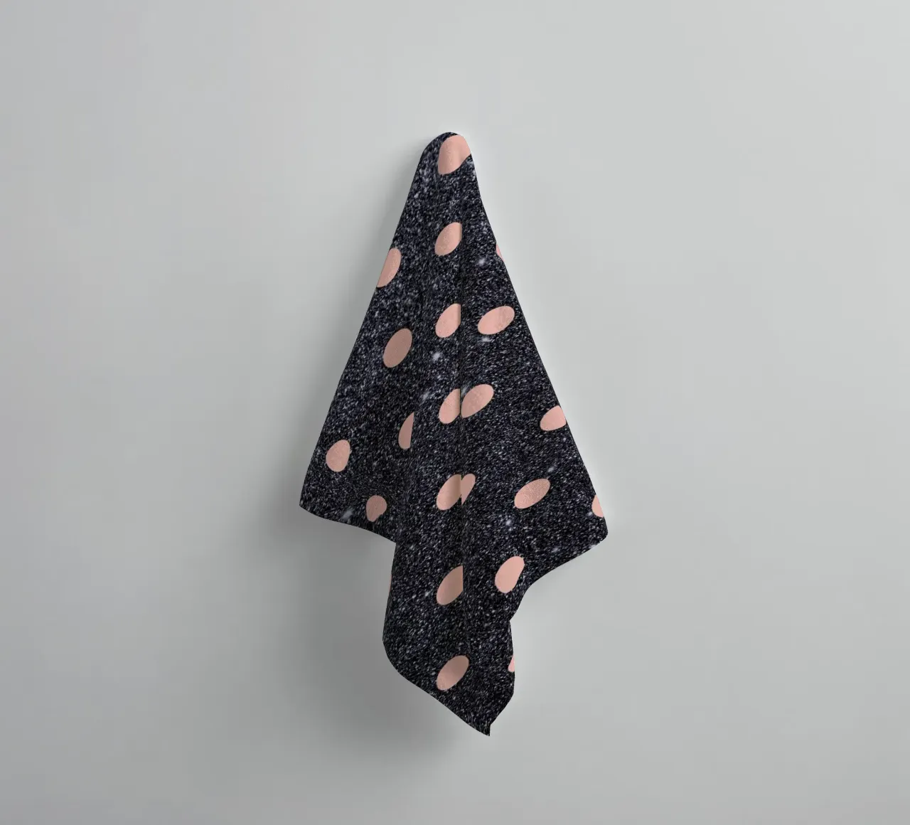 Pink Polka Dots on Shiny Background asciugamano da bagno da cafelab