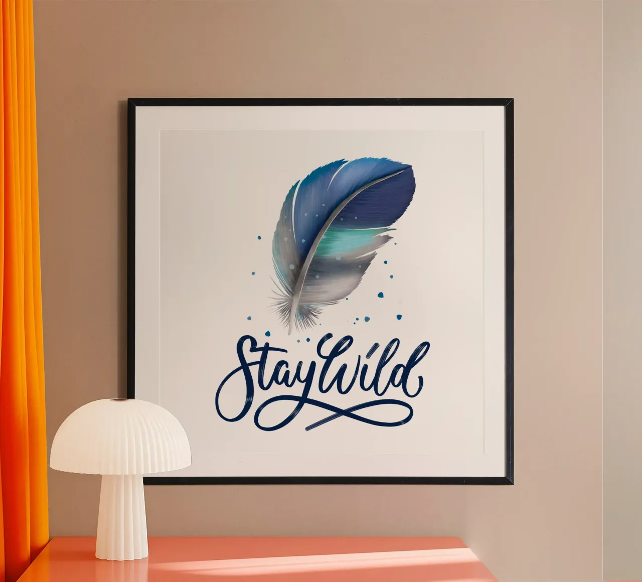 Feder. Stay Wild. Calligrafia a pennello poster con telaio in plastica da CalliLetters