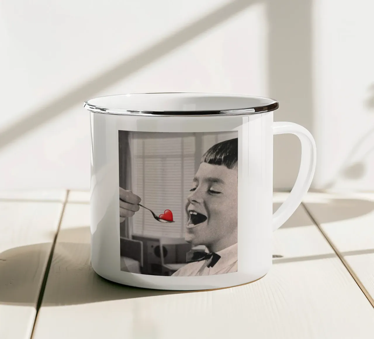 Spoonful of love tazza in smalto da Sammy Slabbinck