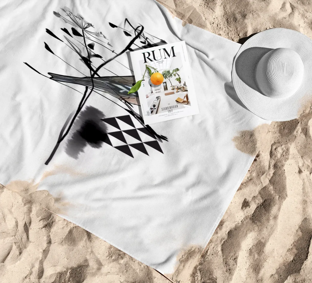 Triangolo e uccello telo mare da SaraRosenbaum