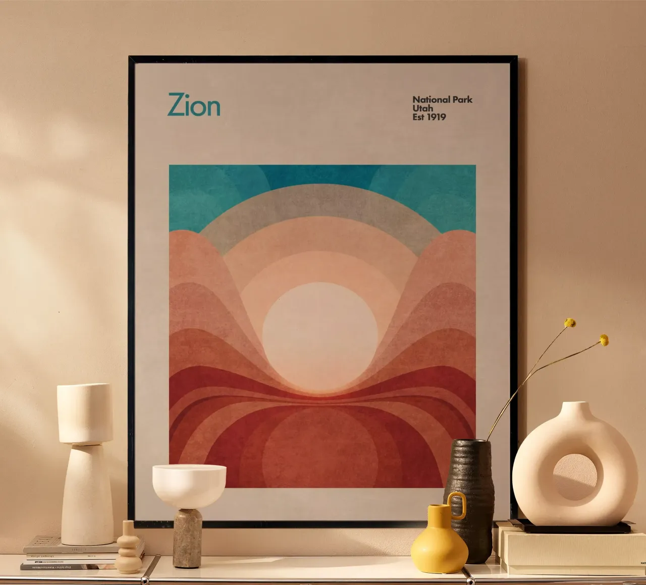 Sion poster con telaio in legno da Emel Tunaboylu