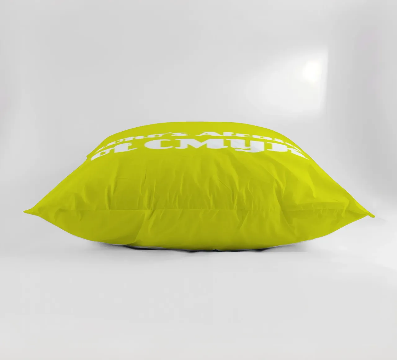 Who's Afraid of CMYK cuscino da Andreas Wundersee