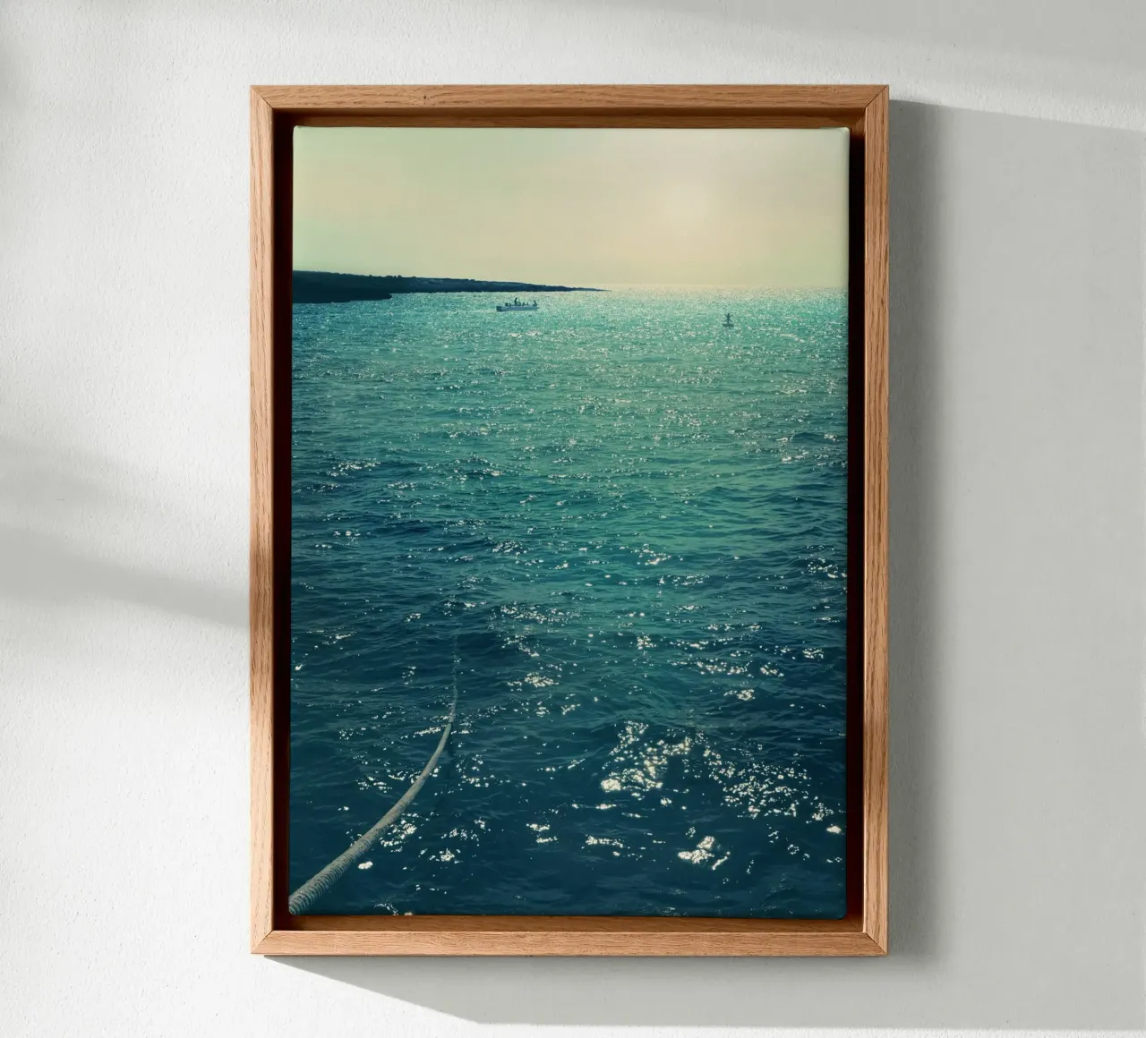 Atardecer en el mar lienzo con Marco flotante de Eva Nev Photography