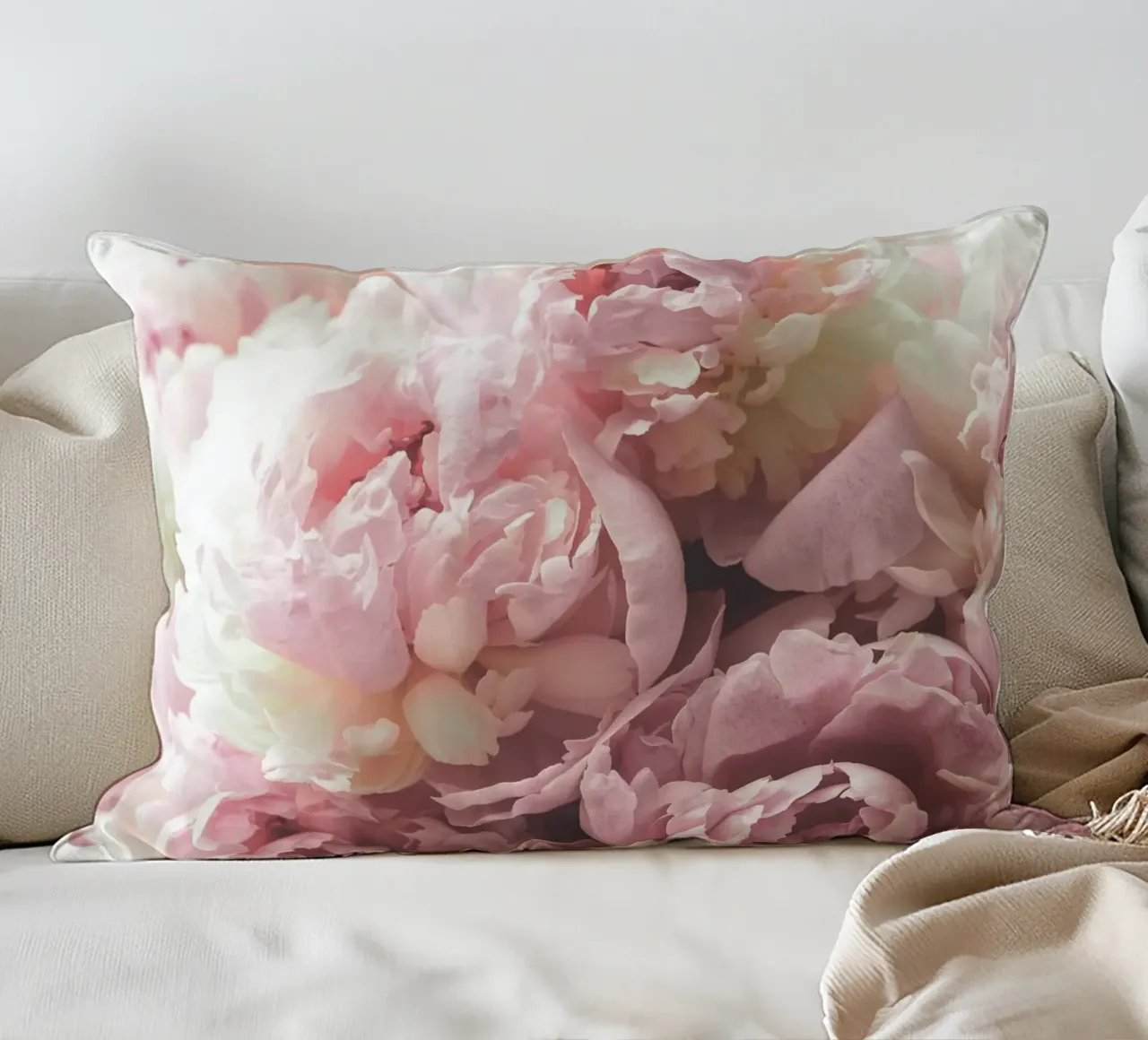 Delicate peonie - Romantico splendore floreale cuscino da Whole©