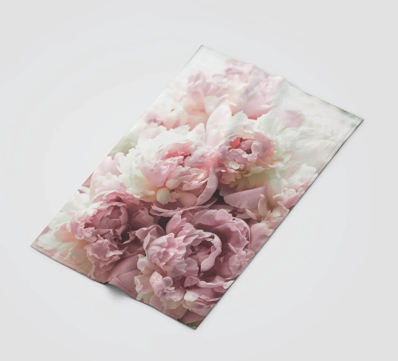 Delicate peonie - Romantico splendore floreale coperta in pile da Whole©