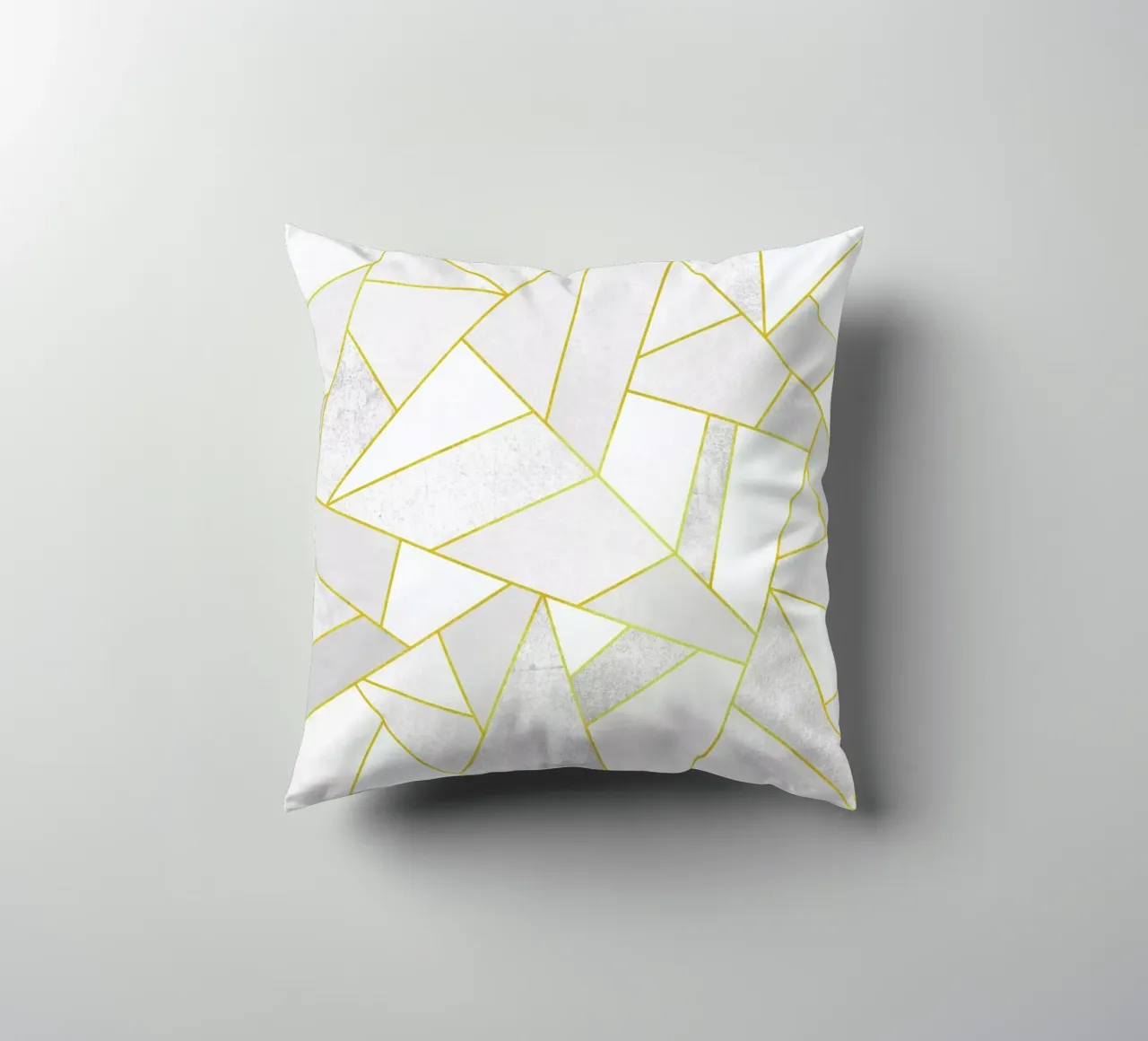 White Stone with Gold Lines cuscino da Elisabeth Fredriksson