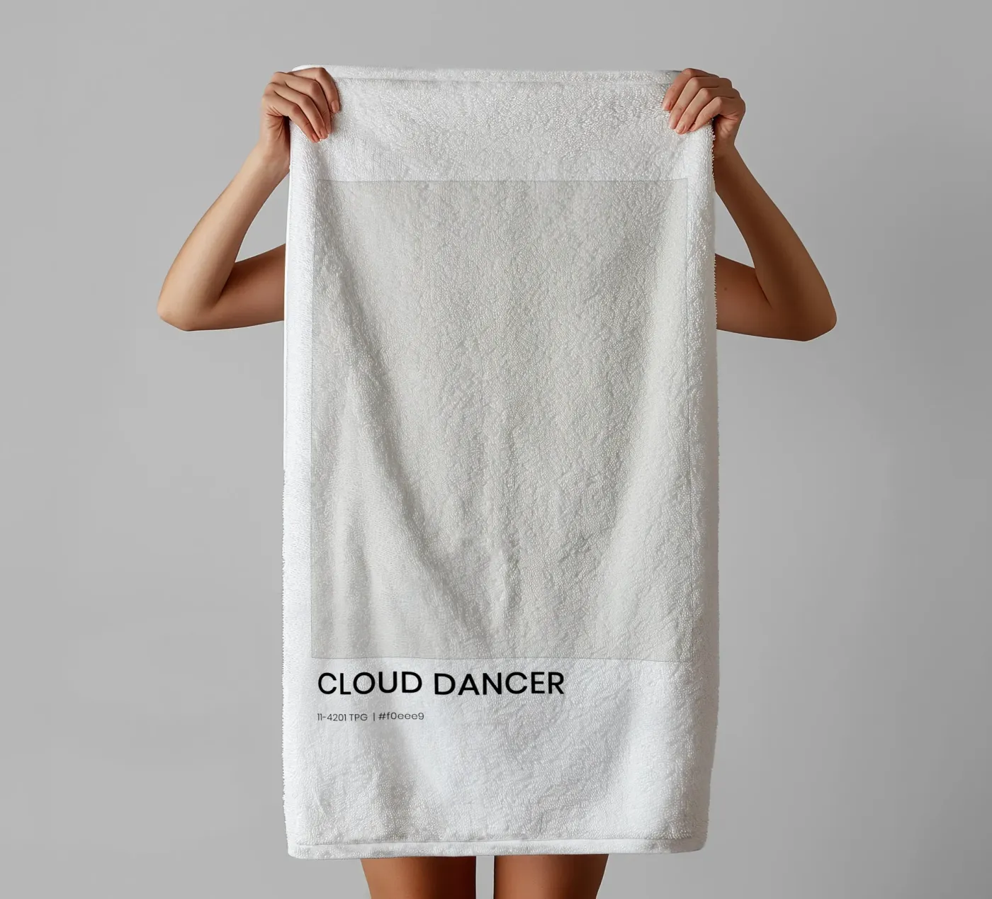 Cloud Dancer Handtuch von EverLuvv Studio