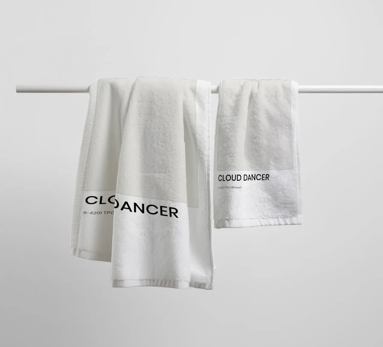 Cloud Dancer badhanddoek van EverLuvv Studio