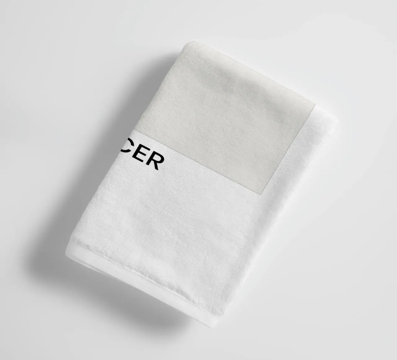 Cloud Dancer Handtuch von EverLuvv Studio