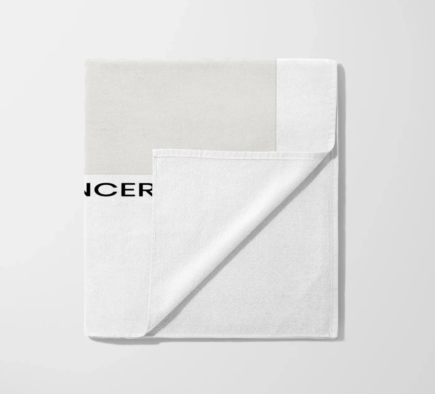 Cloud Dancer Strandtuch von EverLuvv Studio