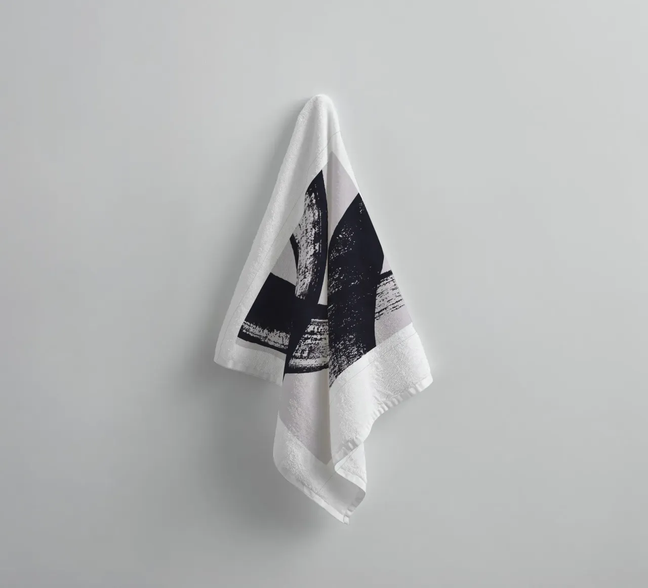 Abstrakte Pinselstriche – Moderne Kunst Handtuch von Whole©