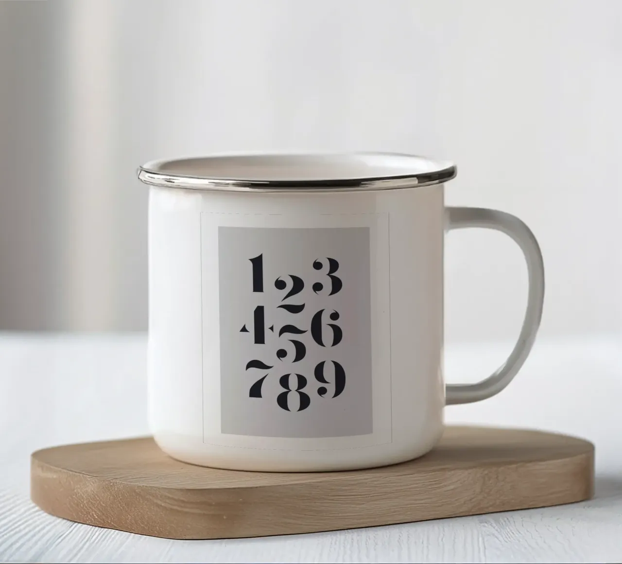 Typografische Zahlenkunst Emaille Tasse von Whole©