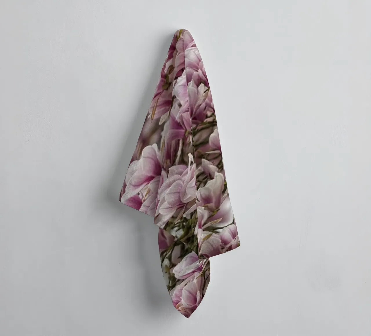 Magnolia rosa asciugamano da bagno da Curious Collections by Marielle Leenders