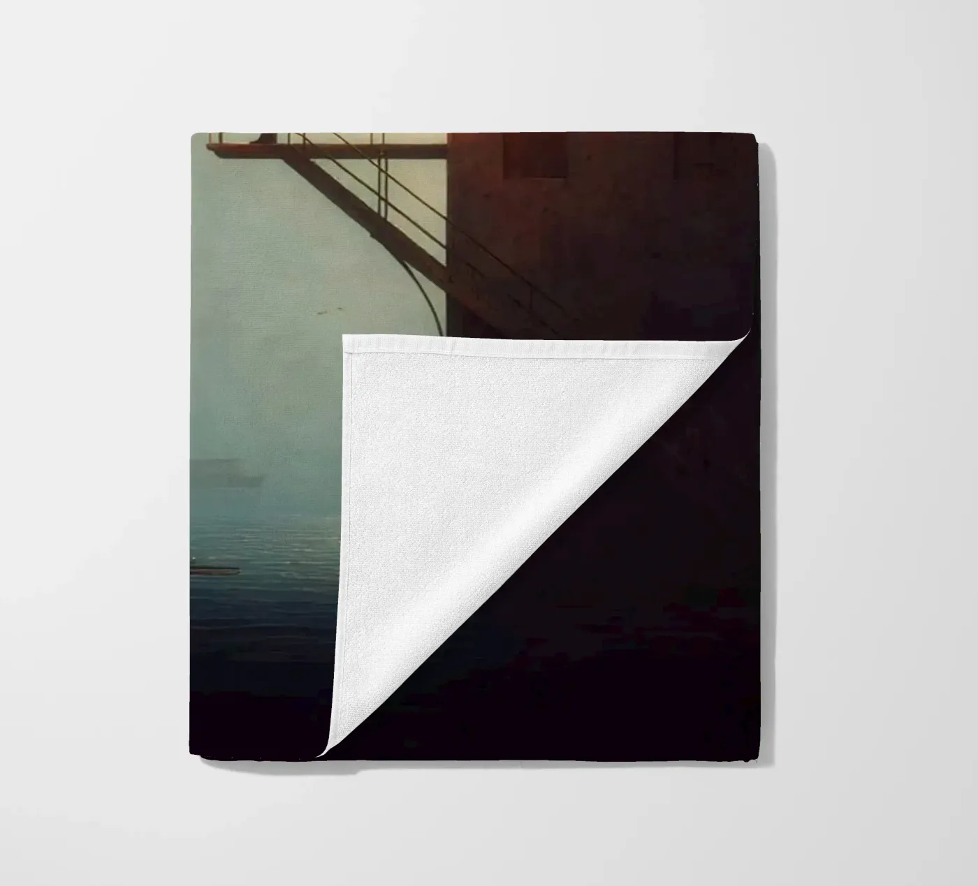 Between Realms telo mare da christephania