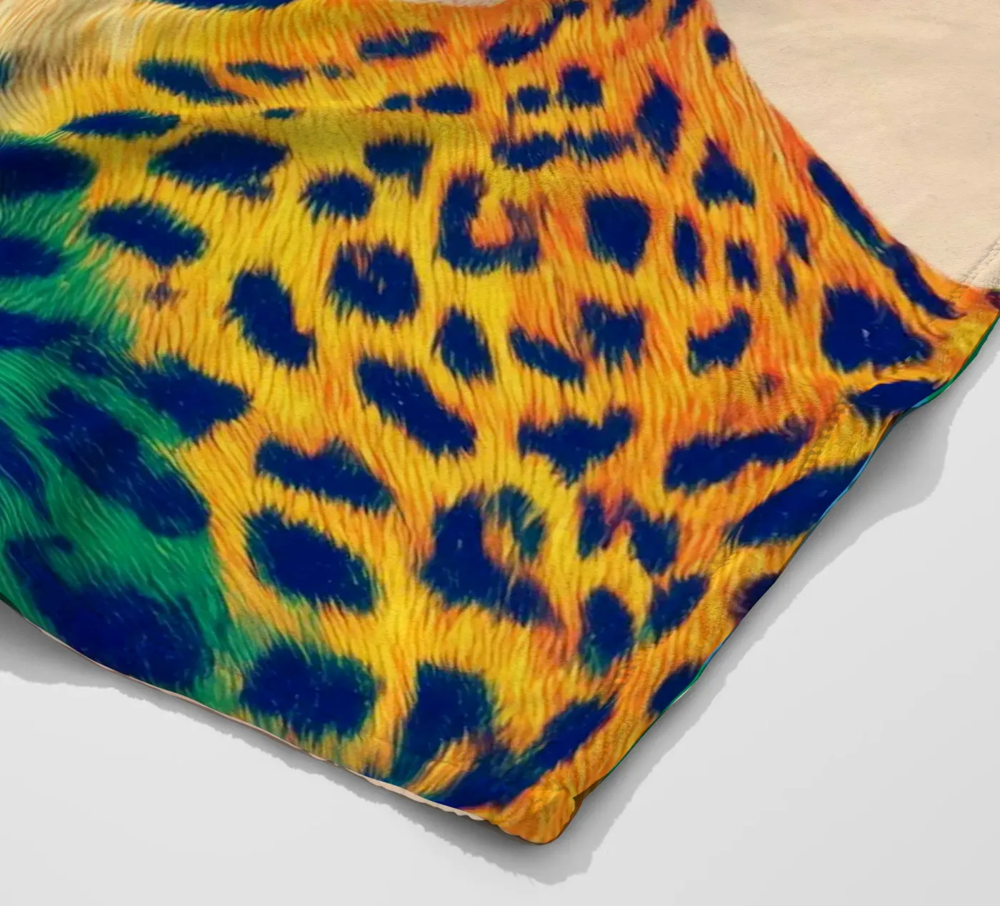 Leopard pride Fleecedecke von Carina Pop & Pastell