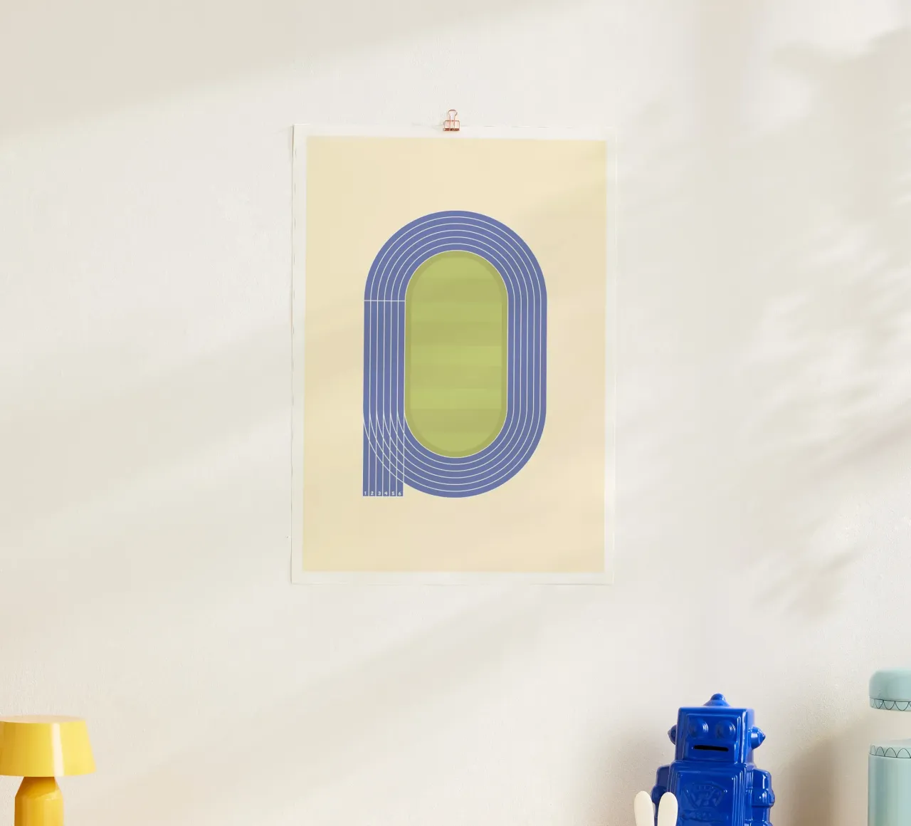Illustrazione della carriera in blu poster con telaio in legno da athlete.art