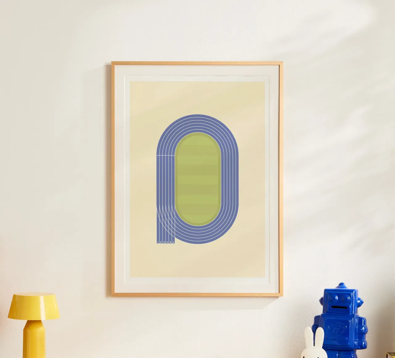 Illustrazione della carriera in blu poster con telaio in legno da athlete.art