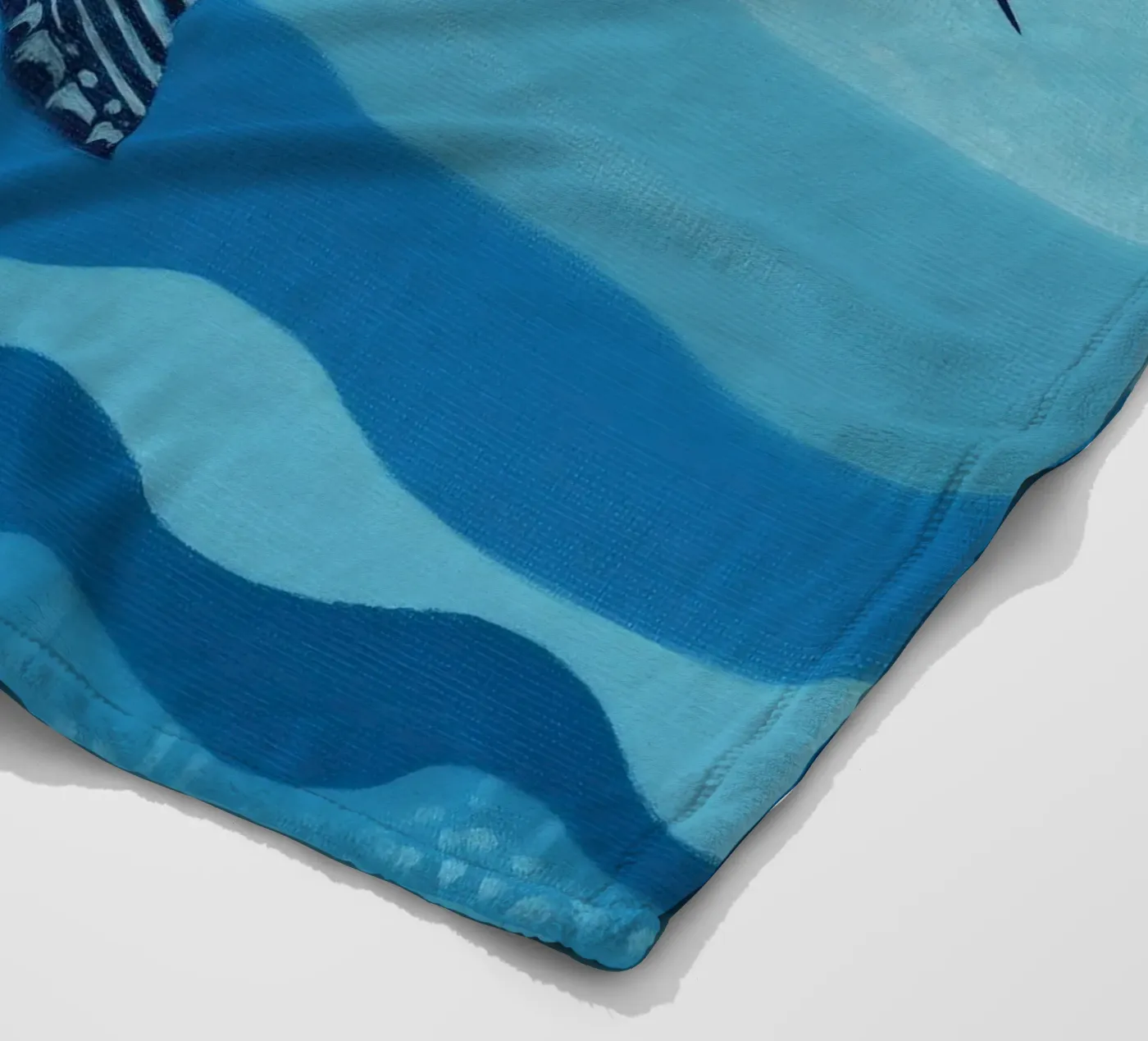 Blauer Mantarochen Fleecedecke von Sienna Atelier