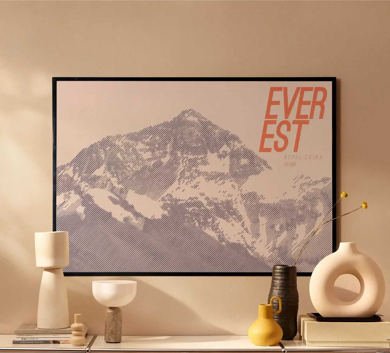 Il Monte Everest: illustrazione artistica della montagna più alta poster con telaio in alluminio da MOOODZART