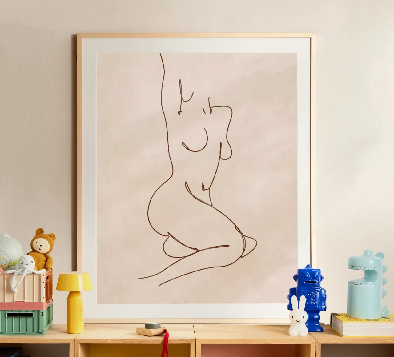 Lady Line Art poster con telaio in legno da Emel Tunaboylu