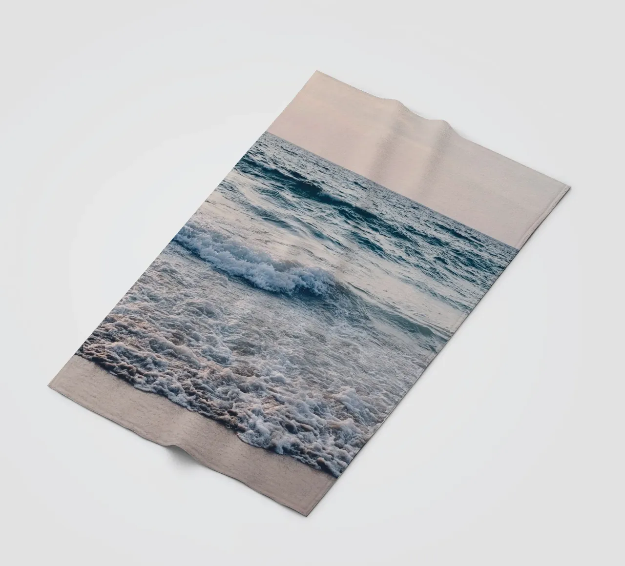 Murale con le onde del mare - pace e relax sulla spiaggia coperta in pile da Whole©