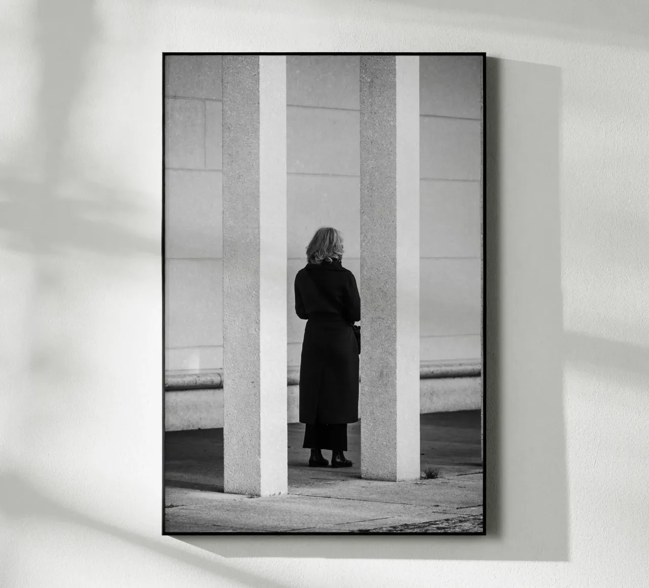 Donna in nero plexiglass da Bold and Retro