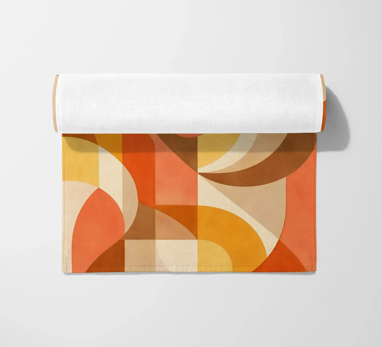 Bold Abstract Composition with Circular Forms telo mare da DesignDoodle