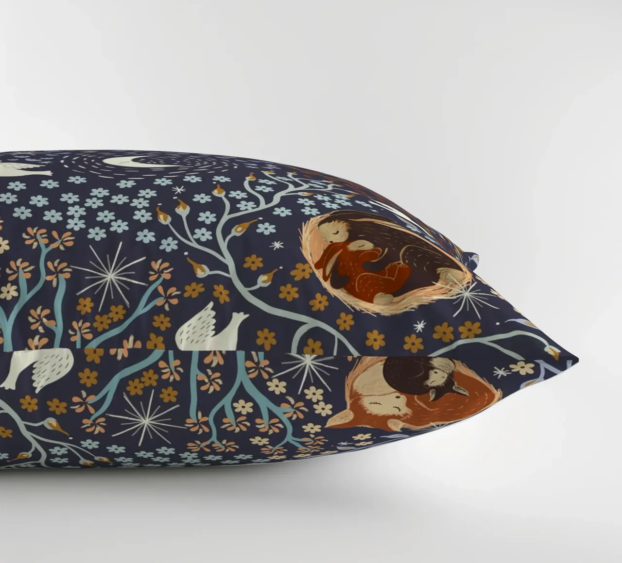 Dreamy Night Pattern: Sleeping Animals, Moon, Stars, magic cuscino da Studio Patruschka