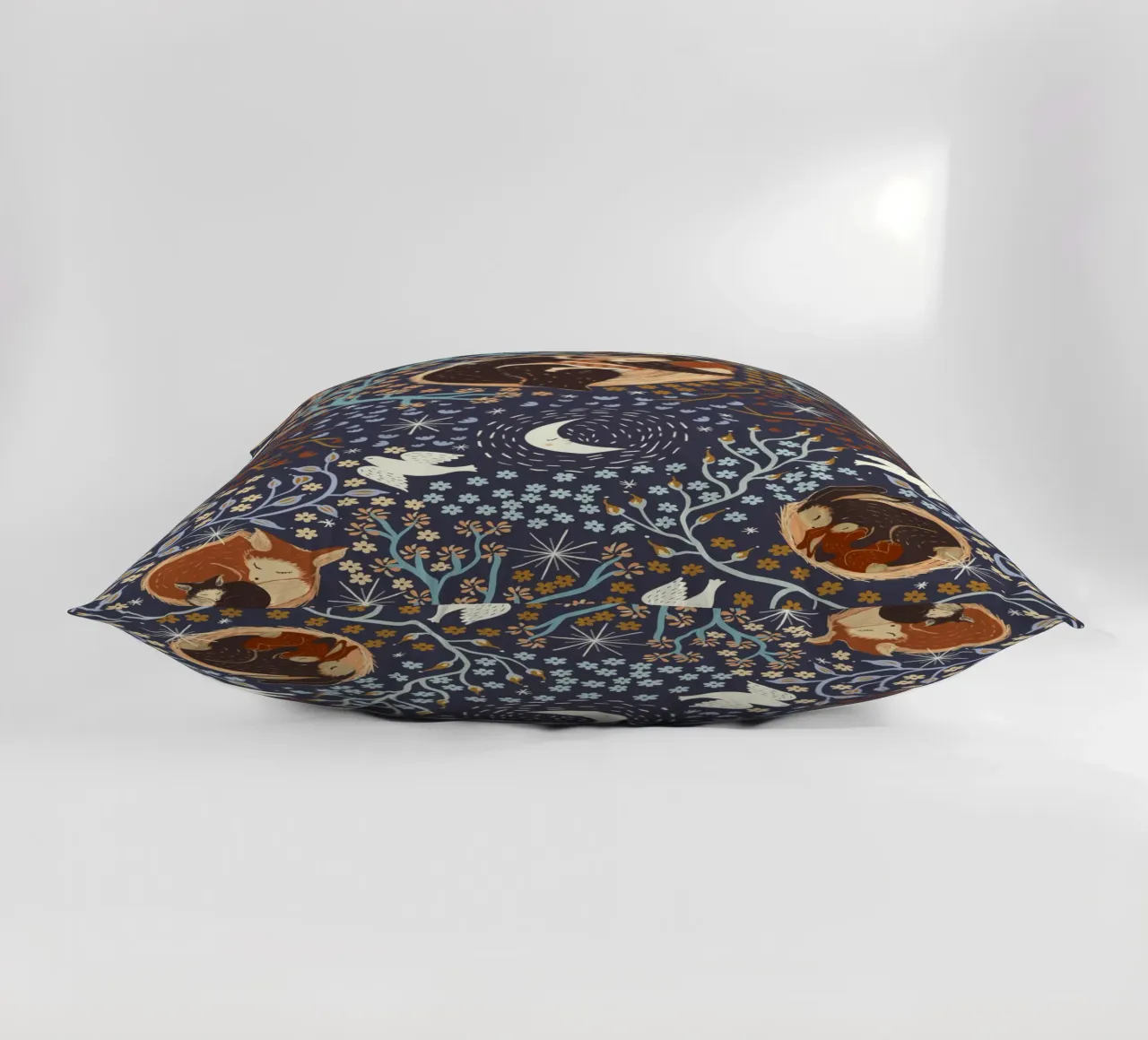 Dreamy Night Pattern: Sleeping Animals, Moon, Stars, magic cuscino da Studio Patruschka