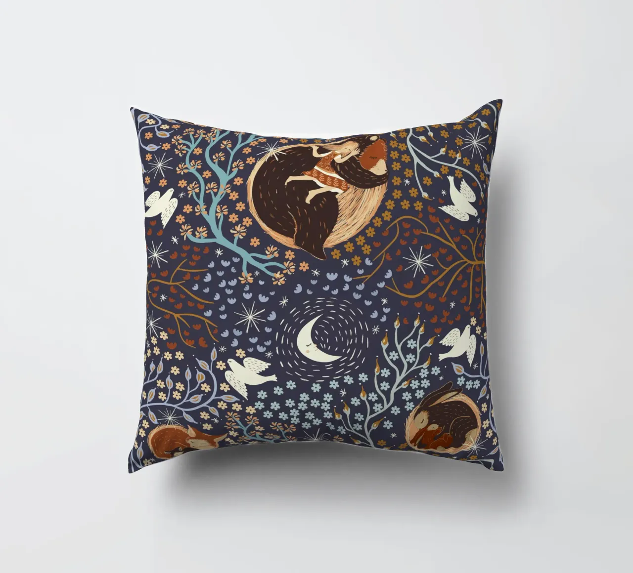 Dreamy Night Pattern: Sleeping Animals, Moon, Stars, magic cuscino da Studio Patruschka