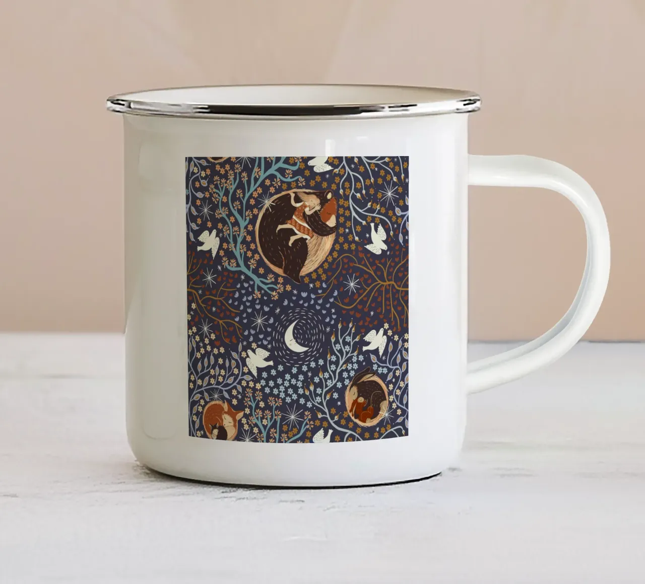 Dreamy Night Pattern: Sleeping Animals, Moon, Stars, magic tazza in smalto da Studio Patruschka
