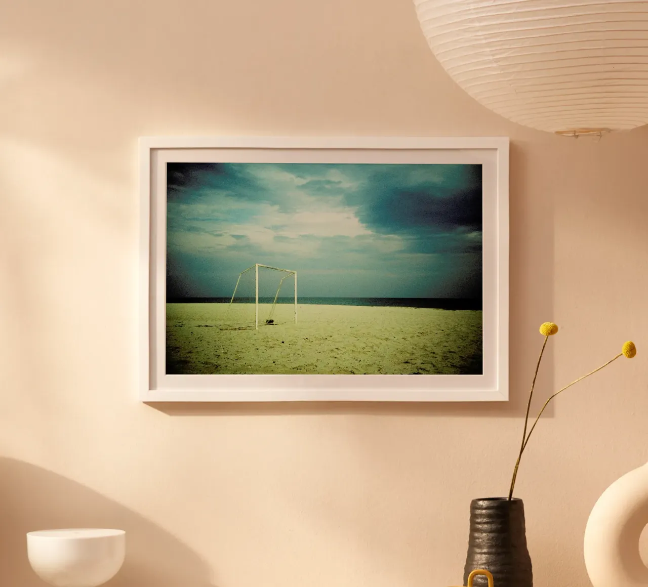 Goal poster con telaio in plastica da BLAEK Design Studio