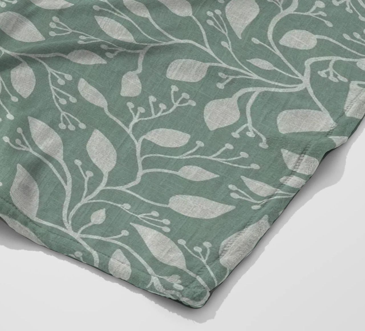 Mint and Beige Leaves with Linen Texture: Elegant Nature Fleecedecke von Studio Patruschka