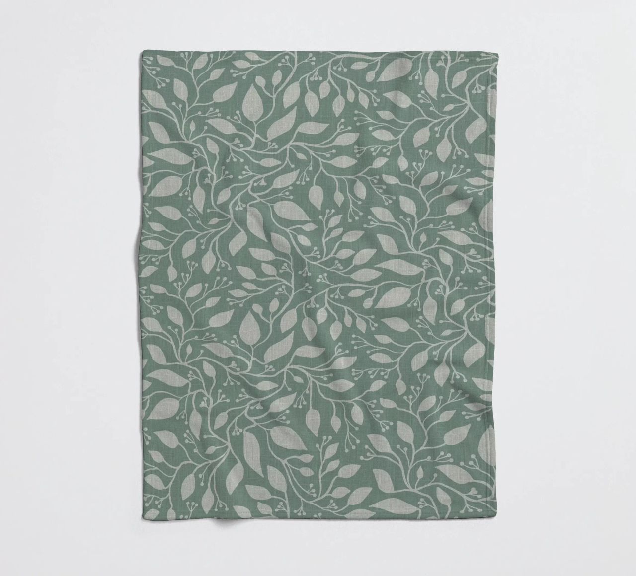 Mint and Beige Leaves with Linen Texture: Elegant Nature Fleecedecke von Studio Patruschka