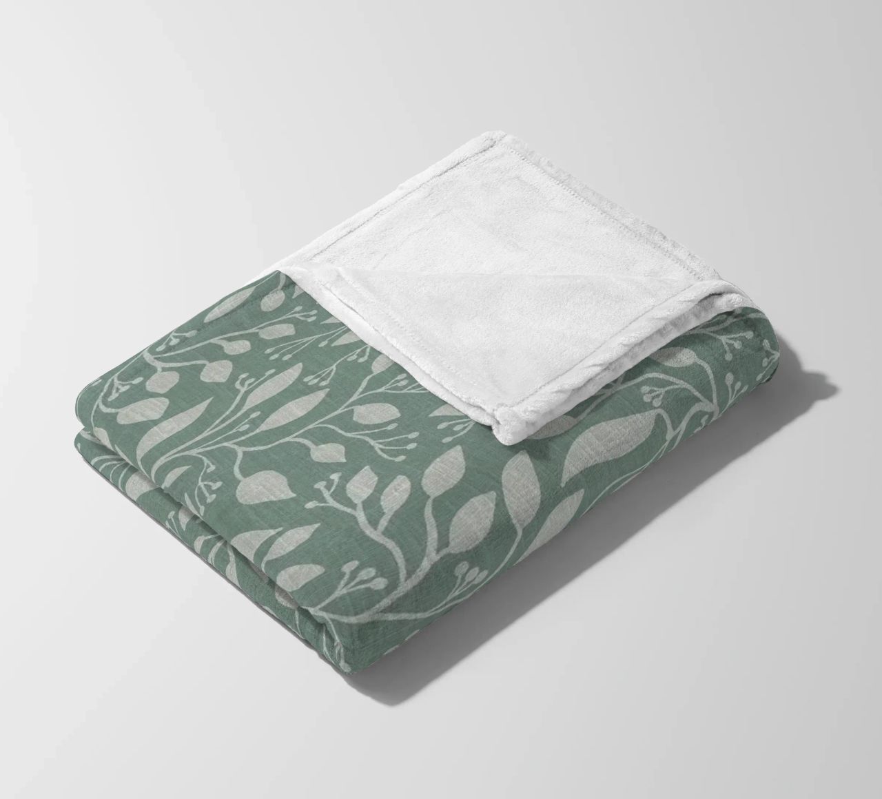 Mint and Beige Leaves with Linen Texture: Elegant Nature Fleecedecke von Studio Patruschka