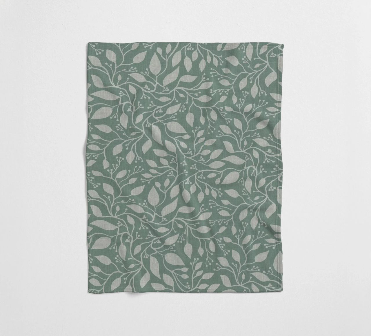 Mint and Beige Leaves with Linen Texture: Elegant Nature Fleecedecke von Studio Patruschka