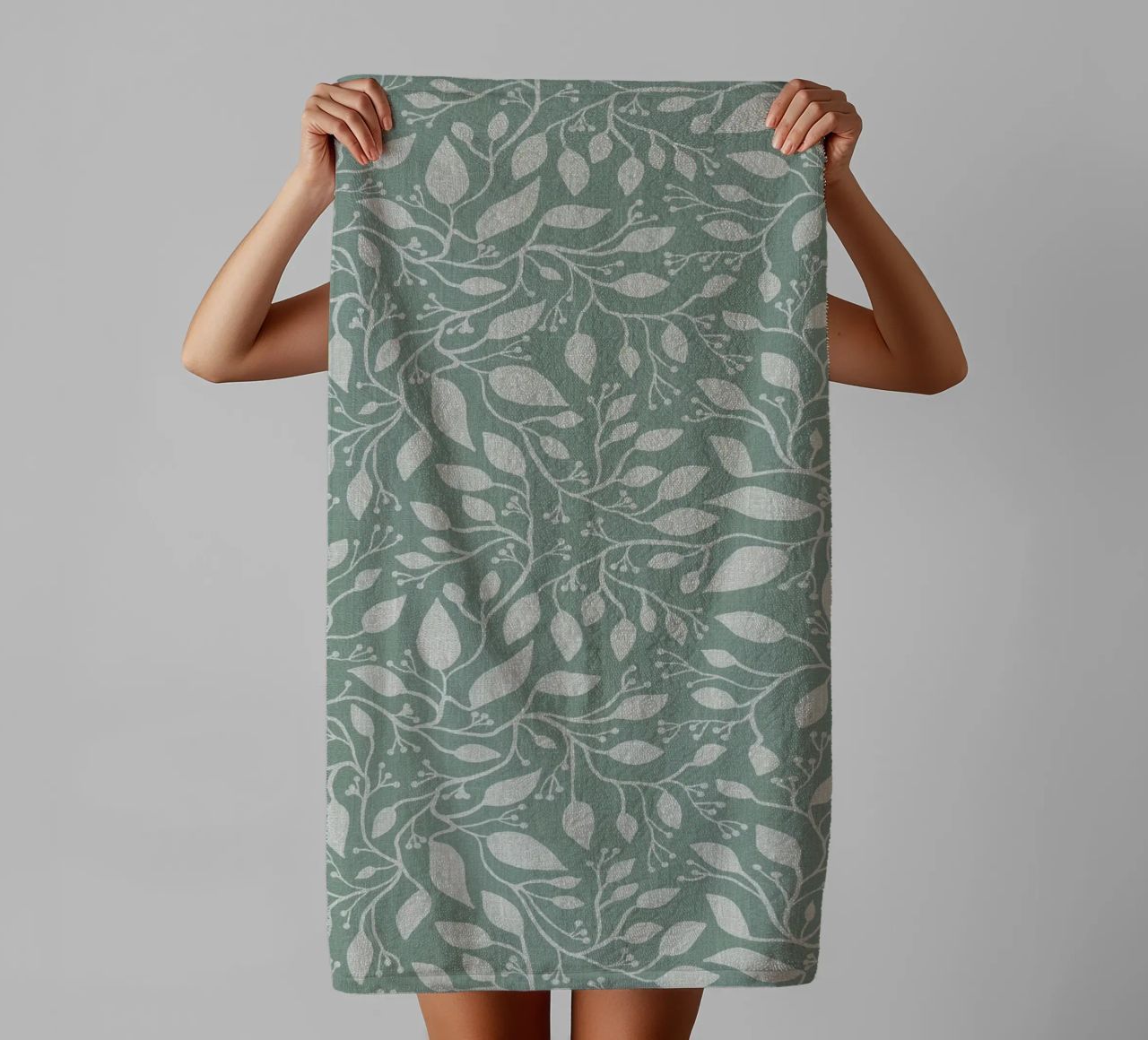 Mint and Beige Leaves with Linen Texture: Elegant Nature Handtuch von Studio Patruschka