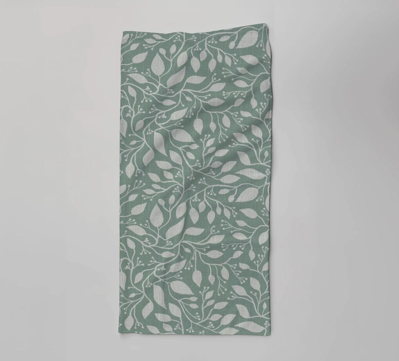 Mint and Beige Leaves with Linen Texture: Elegant Nature Handtuch von Studio Patruschka