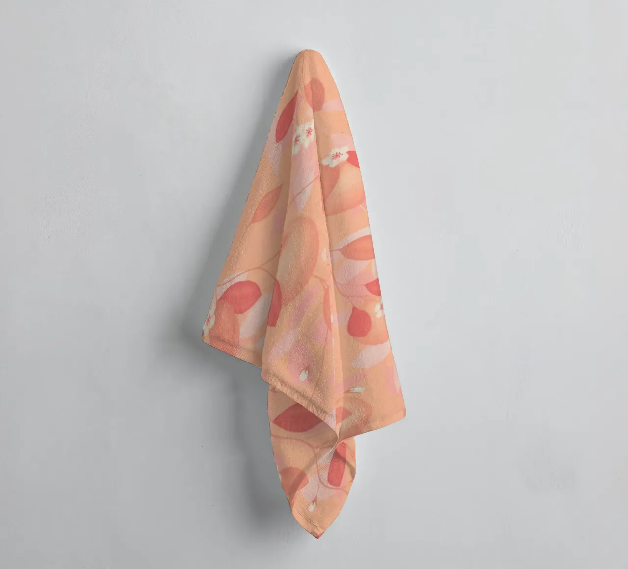 Peach and Orange Pattern: Pantone Palette with Leaves asciugamano da bagno da Studio Patruschka
