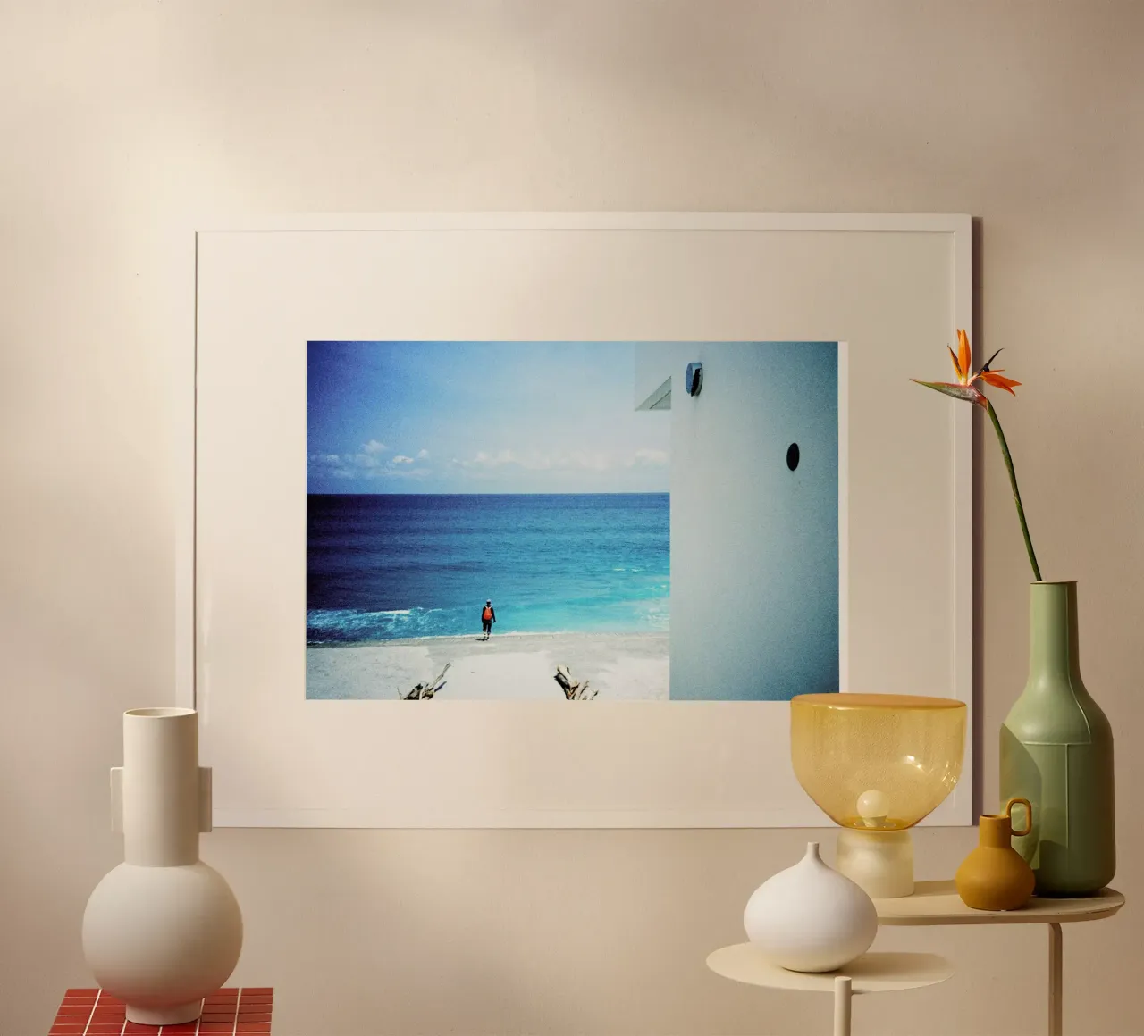 Habushi Beach poster con telaio in plastica da BLAEK Design Studio