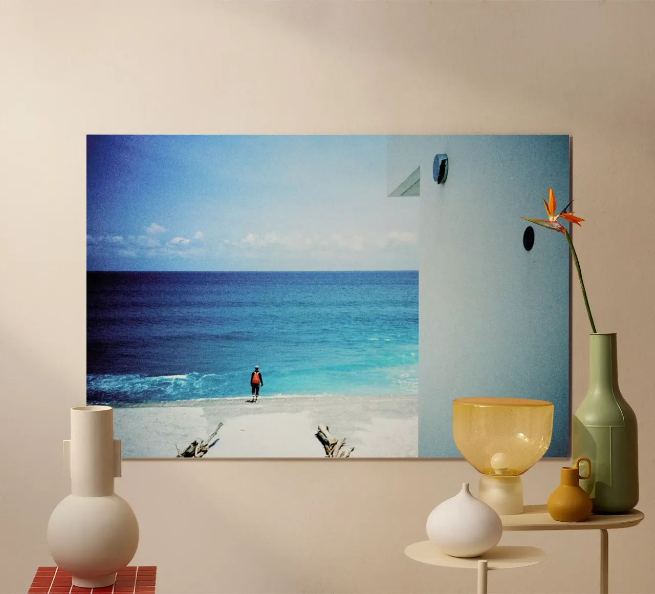 Habushi Beach poster con telaio in plastica da BLAEK Design Studio