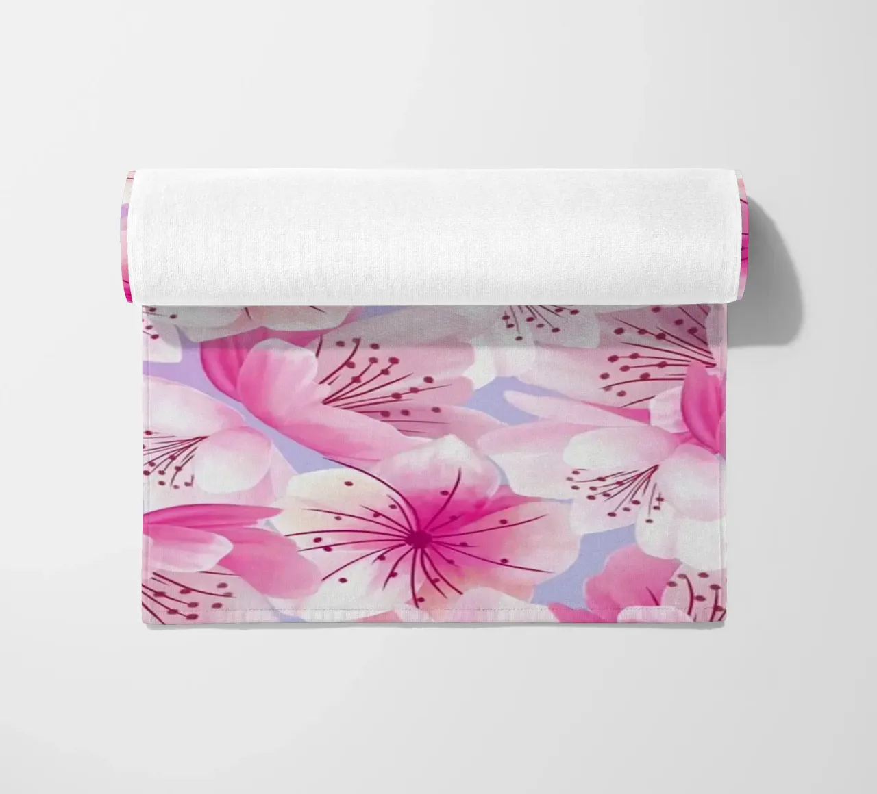 Bloesemtoverij strandhanddoek van kimbus_mom