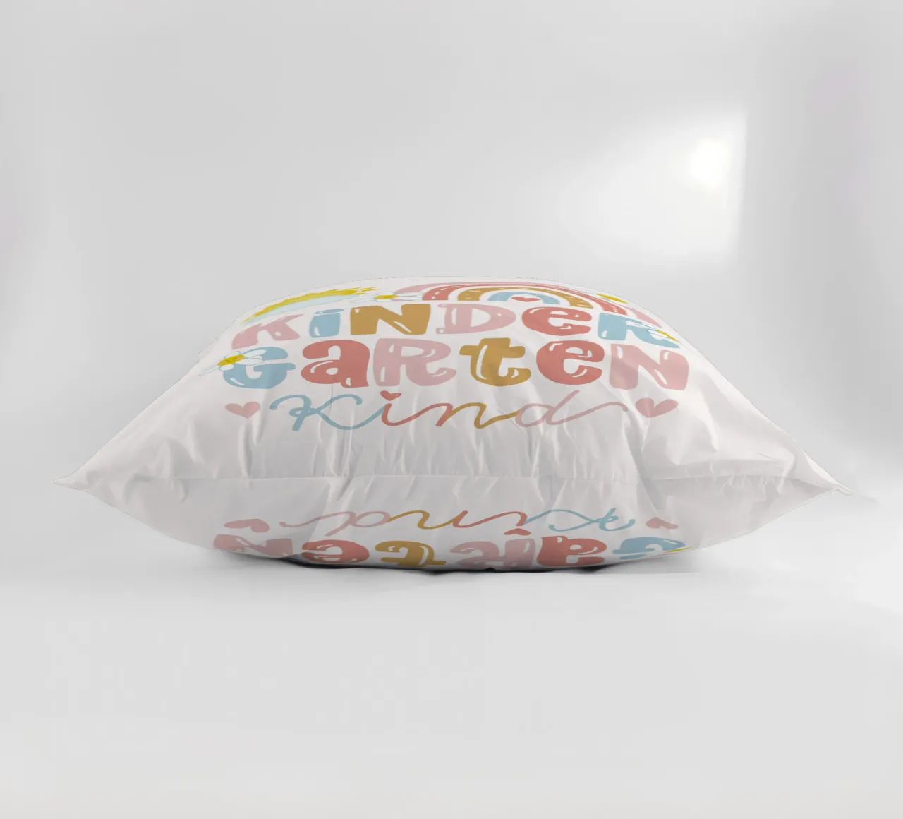 Bambino dell'asilo. Arcobaleno boho. Sole. Personalizzabile. cuscino da CalliLetters