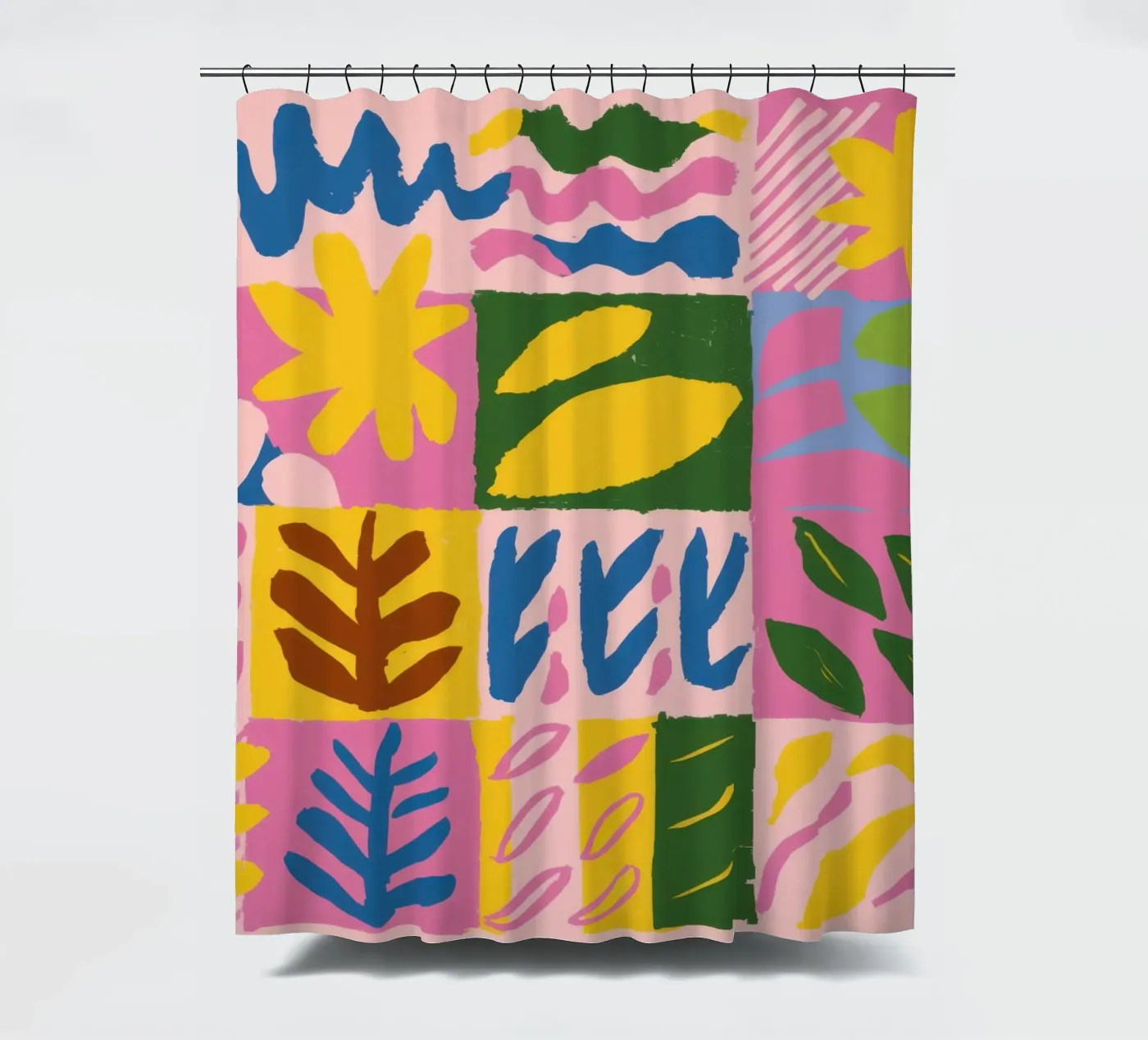 Playful Patchwork Forms Duschvorhang von Sun Riser