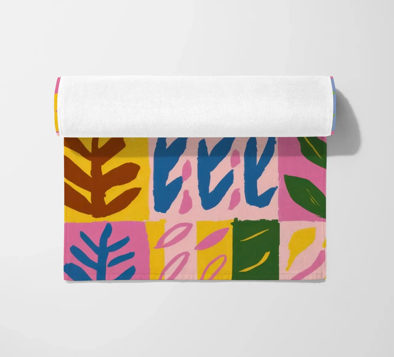 Speelse patchworkvormen strandhanddoek van Sun Riser