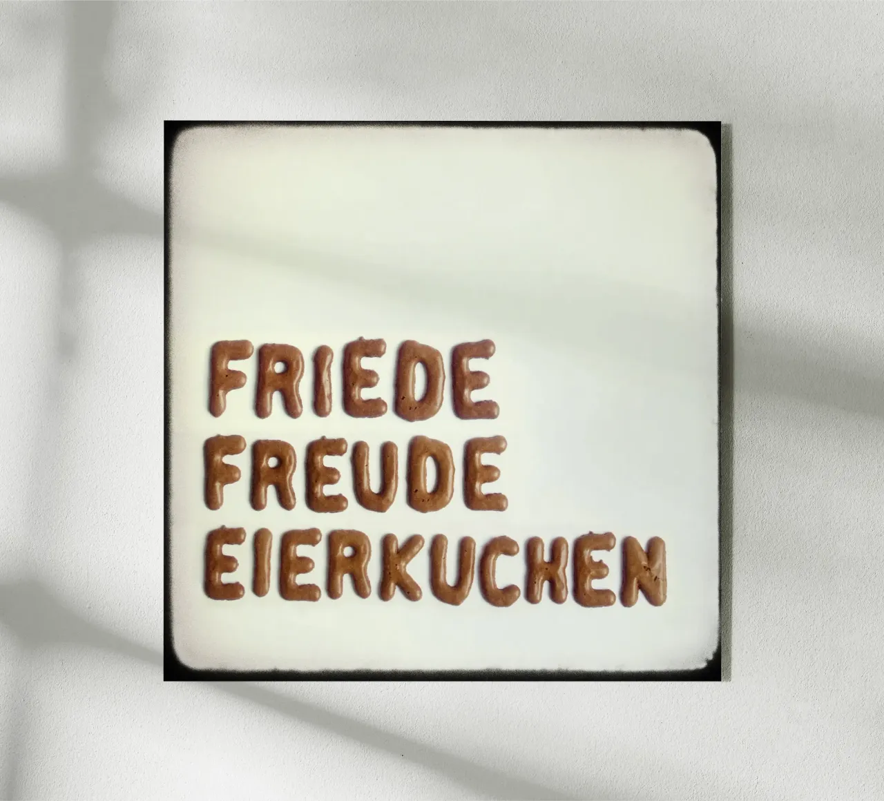 FriedeFreudeEierkuchen plexiglass da stine wiemann